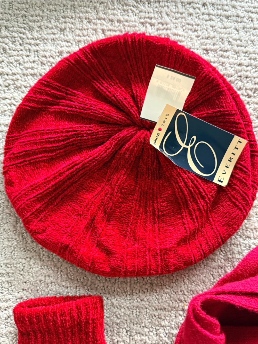 Women's Red Knit Beret